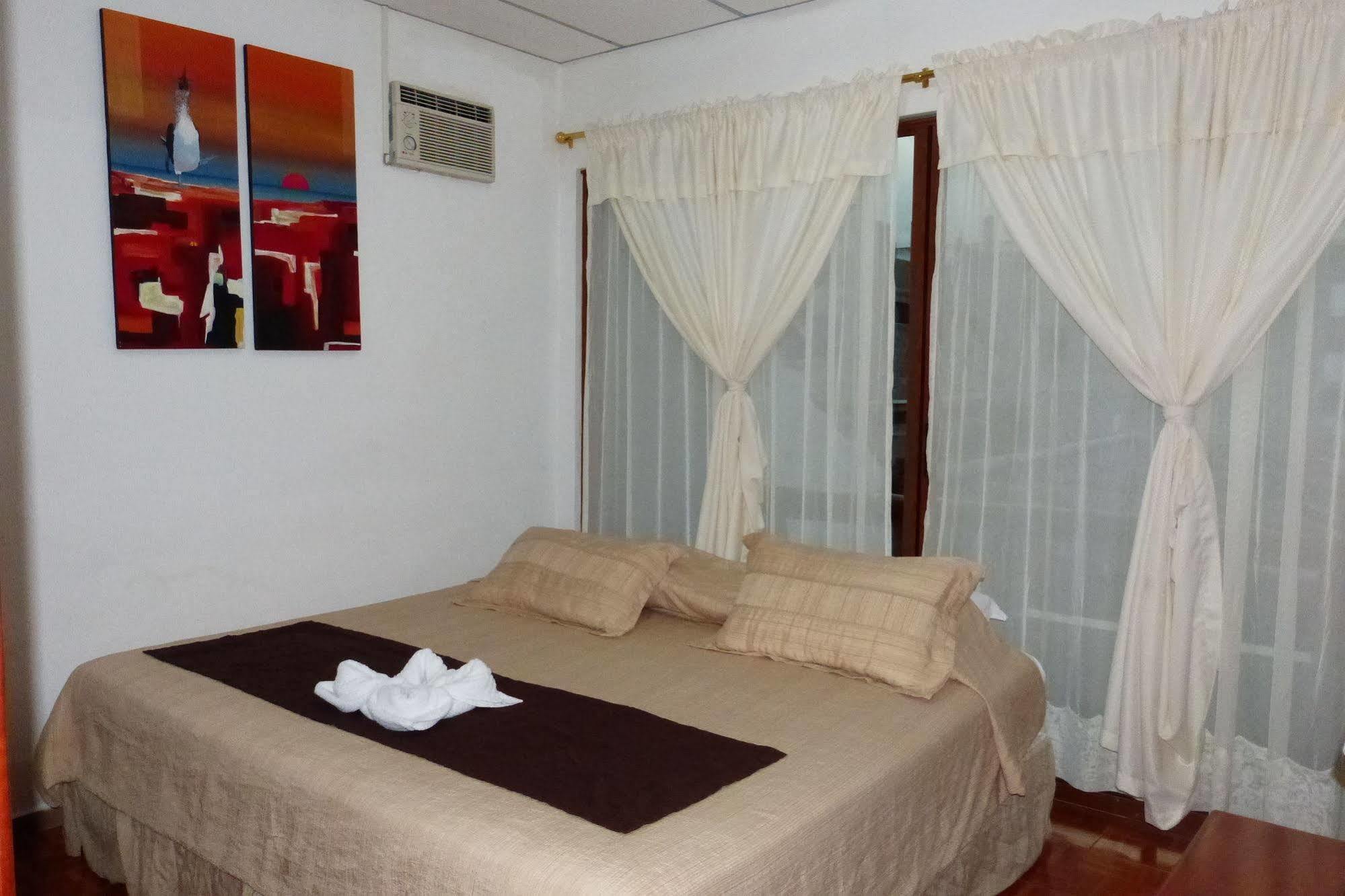 Galapagos Islands Hotel Puerto Ayora  Exteriör bild