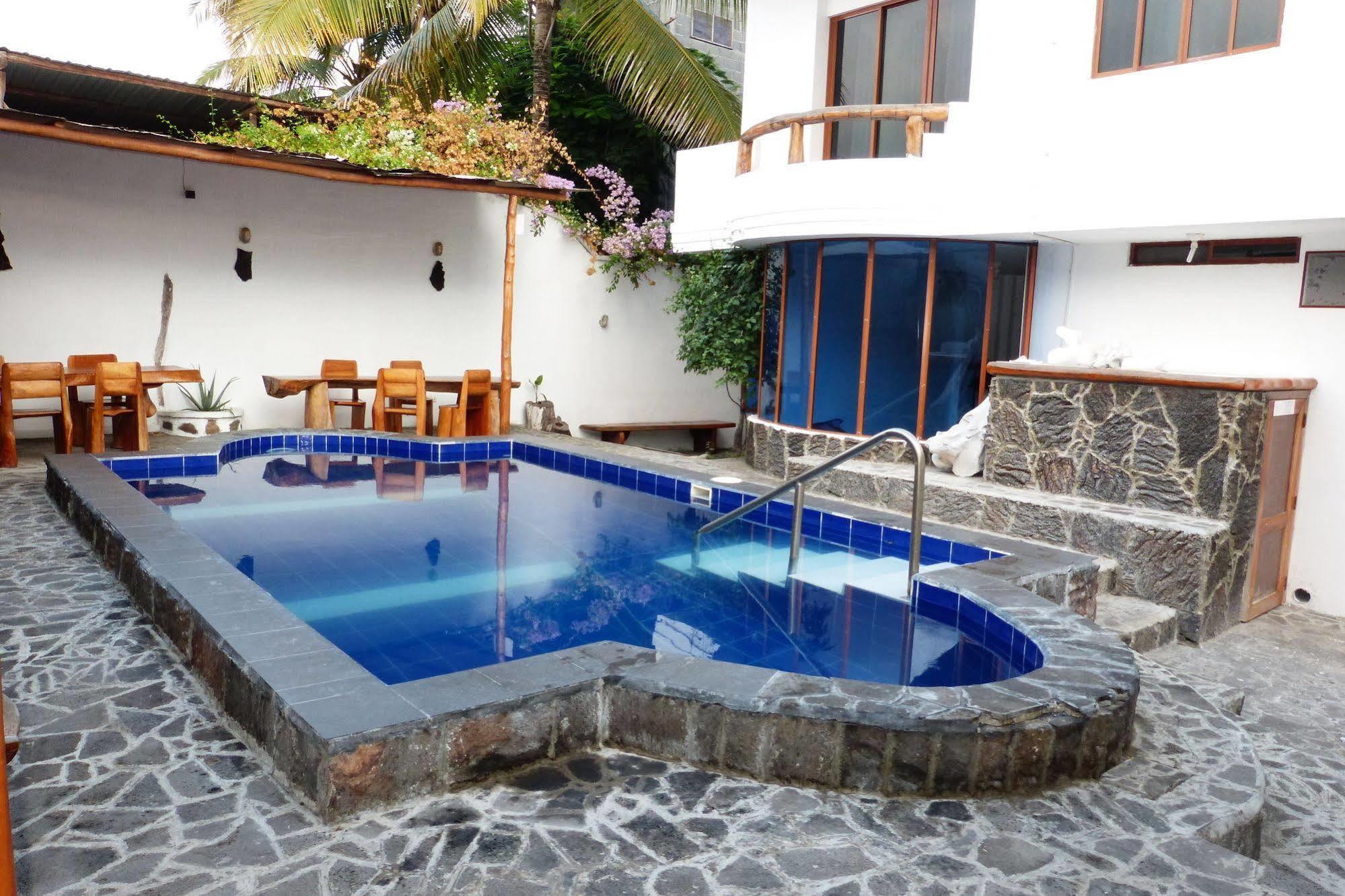 Galapagos Islands Hotel Puerto Ayora  Exteriör bild